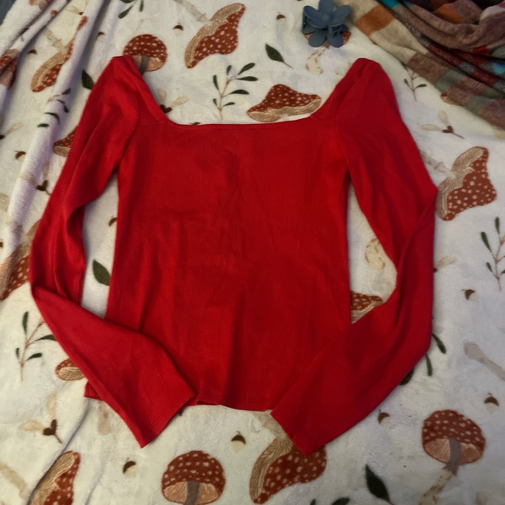 Lulu's Vibrant Red Ribbed Top - Picture 3 of 3